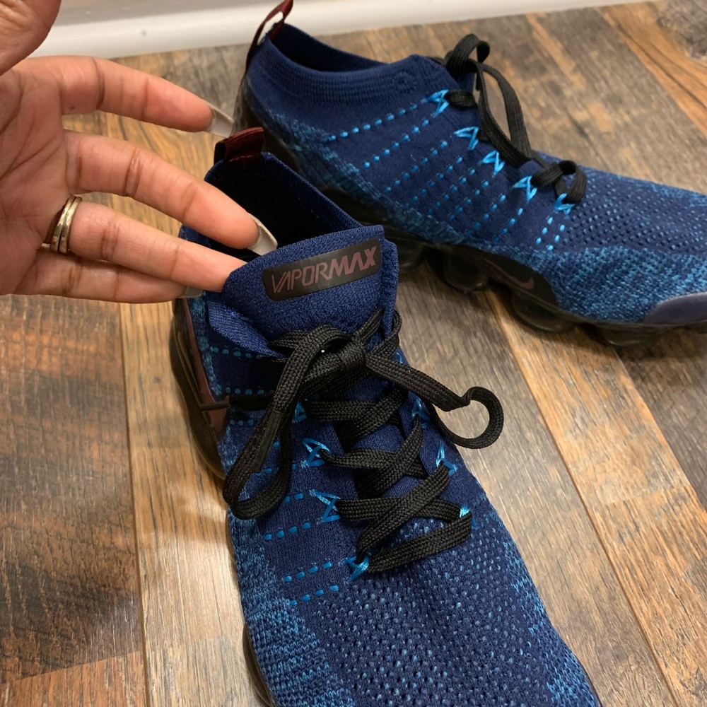 Nike Vapormax Flyknit Navy Sneakers
